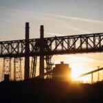 Perché l’industria non può vivere di narrazione